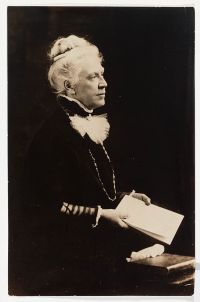 Portrait de Alice Henry
