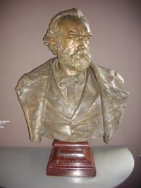 Portrait de Jean-Baptiste André Godin