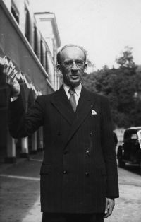 Léon Vallas