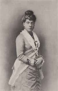 Nora Perry