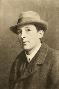 R. E. Vernède
