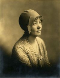 Portrait of Ruth Comfort Mitchell