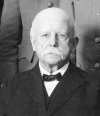 Portrait de Thomas Corwin Mendenhall